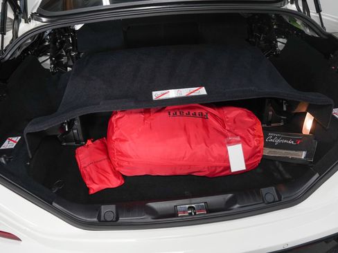 Used 2016 Ferrari California T RWD image 47