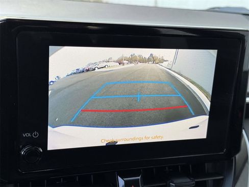 Used 2025 Toyota Corolla LE image 4