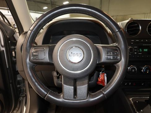 Used 2016 Jeep Patriot Sport w/ Power Value Group image 7