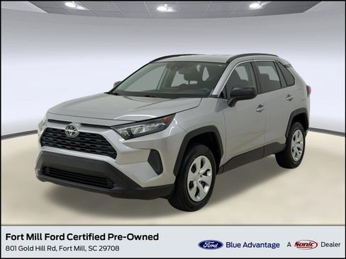 Used 2020 Toyota RAV4 LE FWD image 1