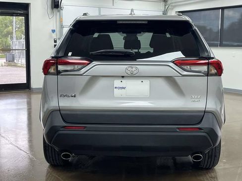 Used 2024 Toyota RAV4 XLE AWD/4WD image 6