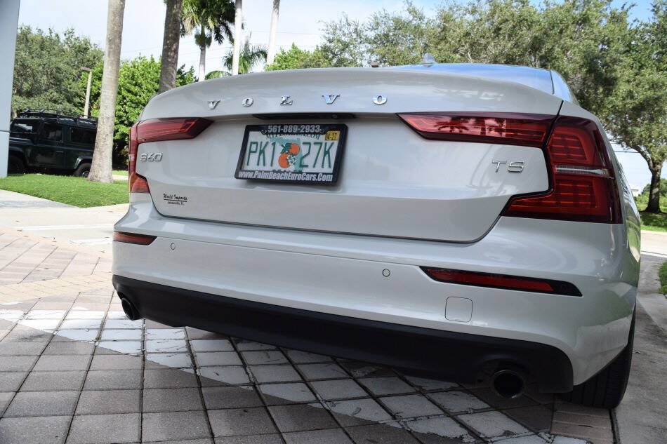 Used 2019 Volvo S60 T5 Momentum w/ Multimedia Package FWD image 20