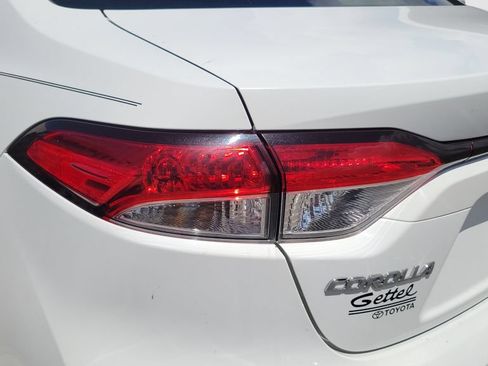 Used 2023 Toyota Corolla LE FWD image 9