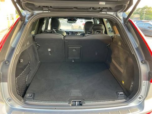 Used 2019 Volvo XC60 T5 R-Design FWD image 22