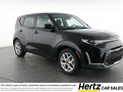 Used 2025 Kia Soul LX w/ LX Technology Package