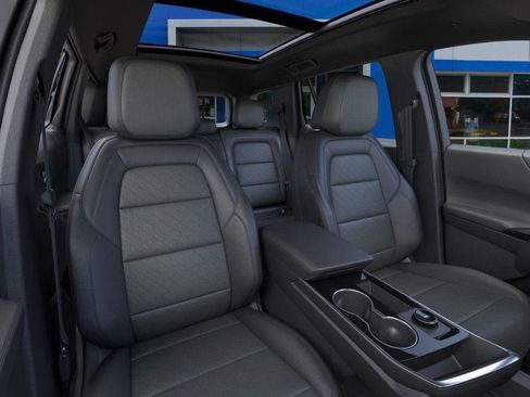 New 2026 Chevrolet Equinox LT w/ Convenience Package II image 17