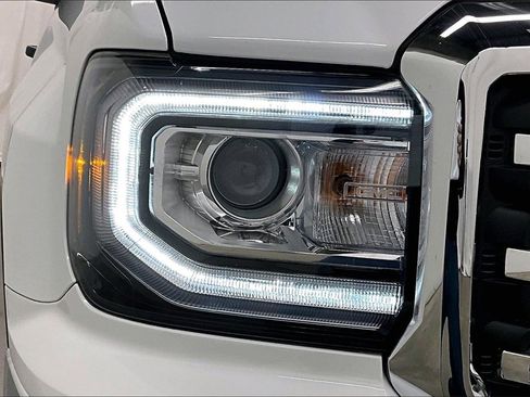 Used 2017 GMC Sierra 1500 2WD Regular Cab image 28