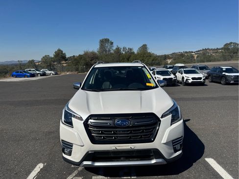 Used 2023 Subaru Forester Touring w/ Popular Package #2 AWD/4WD image 2