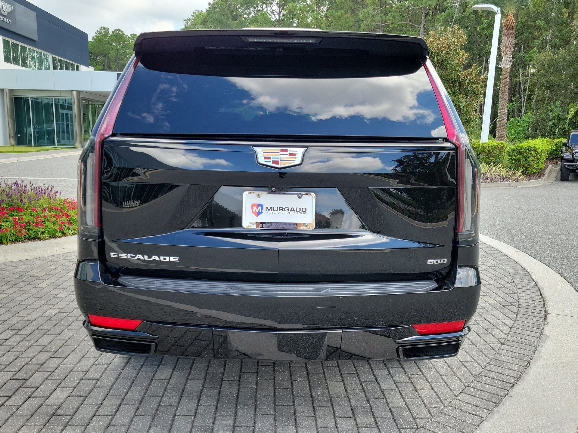 Used 2022 Cadillac Escalade ESV Sport w/ Touring Package AWD/4WD image 10