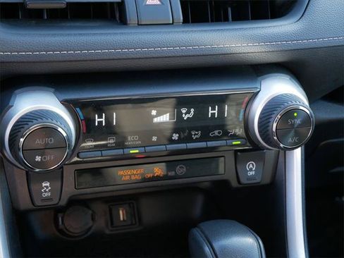 Certified 2021 Toyota RAV4 XLE AWD/4WD image 18