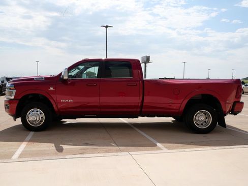 Used 2026 RAM 3500 Longhorn AWD/4WD image 3