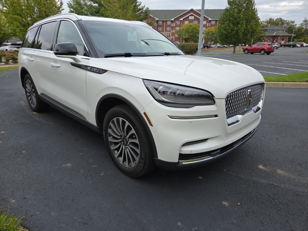 Used 2024 Lincoln Aviator AWD w/ Premium Package image 7