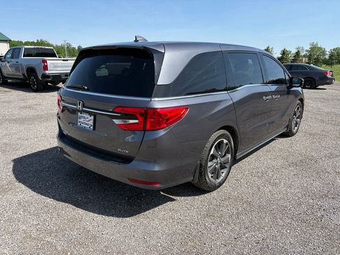 Used 2023 Honda Odyssey Elite image 3