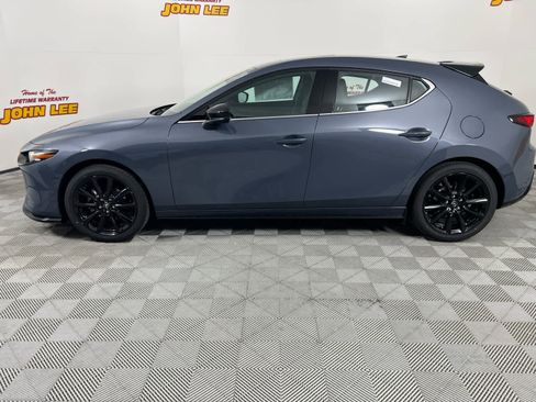 New 2026 MAZDA MAZDA3 Hatchback w/Premium Plus Pkg image 2