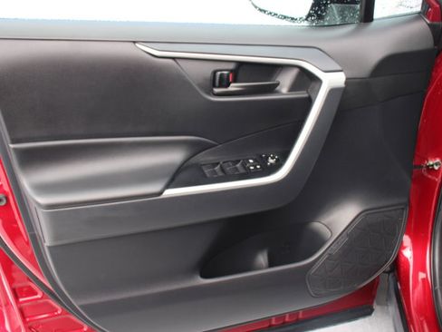 Certified 2025 Toyota RAV4 LE image 10