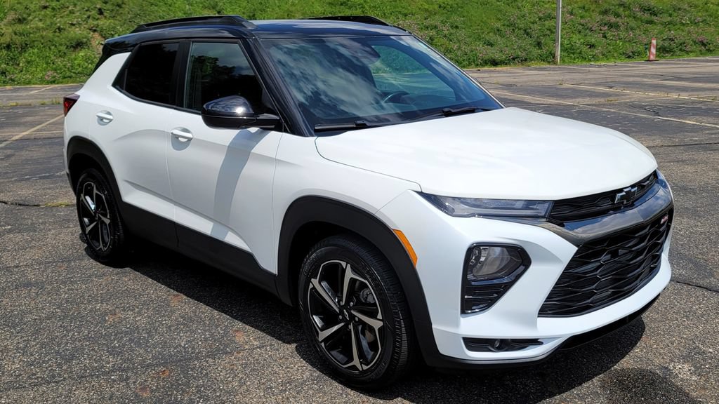Used 2021 Chevrolet TrailBlazer RS w/ Convenience Package FWD image 2