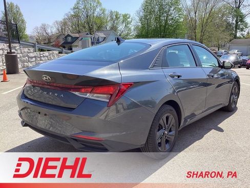 Used 2021 Hyundai Elantra SEL w/ Convenience Package image 7