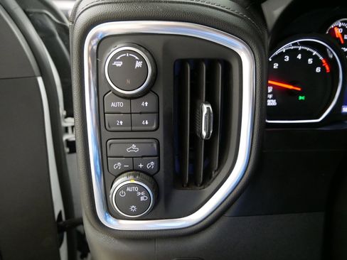 Certified 2019 Chevrolet Silverado 1500 LT w/ All-Star Edition AWD/4WD image 26