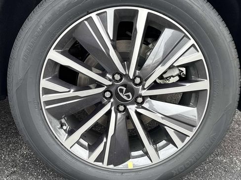 New 2026 INFINITI QX60 Luxe w/ Family Package image 30