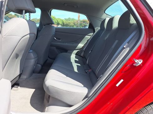 Used 2026 Hyundai Elantra Hybrid FWD image 10