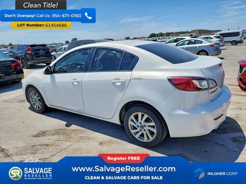 Used 2013 MAZDA MAZDA3 i Touring FWD image 3