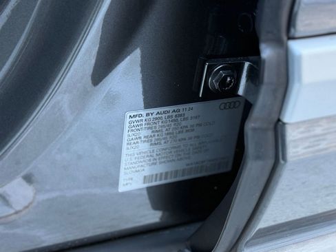 Certified 2025 Audi Q7 2.0T Premium w/ Convenience Package image 21