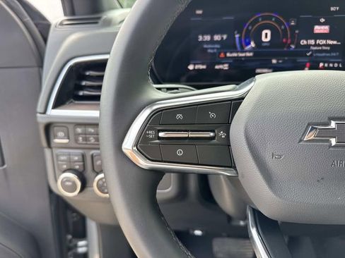 Used 2025 Chevrolet Tahoe Z71 AWD/4WD image 46