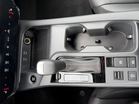 New 2026 Nissan Sentra SR w/ SR Premium Package FWD image 21
