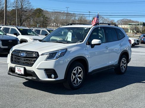 Certified 2023 Subaru Forester Premium image 3