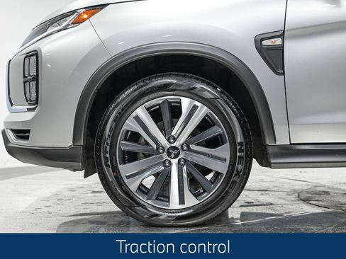 Used 2024 Mitsubishi Outlander Sport ES image 3