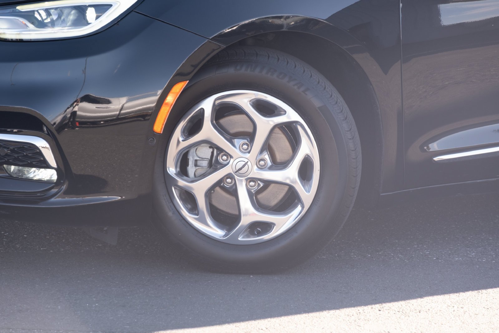 Used 2022 Chrysler Pacifica Limited FWD image 26
