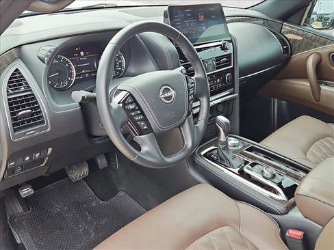 Used 2023 Nissan Armada Platinum w/ Captain's Chairs Package image 10
