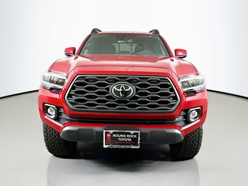 Used 2022 Toyota Tacoma TRD Off-Road image 2