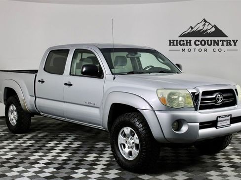Used 2005 Toyota Tacoma Base image 1