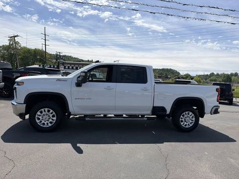Used 2023 Chevrolet Silverado 2500 LT w/ Convenience Package AWD/4WD image 8