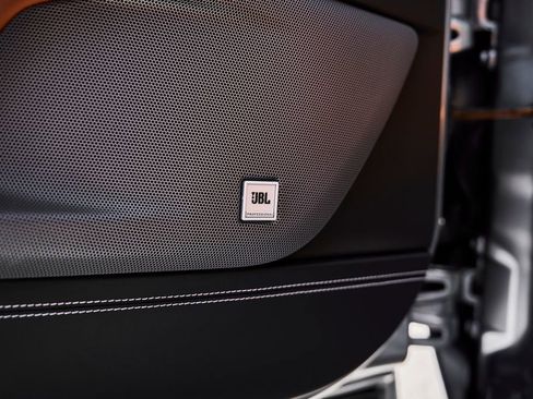 Used 2018 Ferrari GTC4Lusso image 37