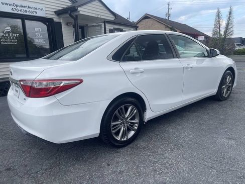 Used 2017 Toyota Camry SE FWD image 10
