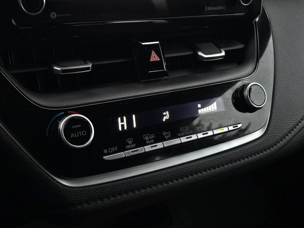Used 2021 Toyota Corolla SE FWD image 19