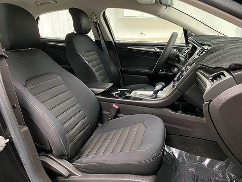 Used 2014 Ford Fusion SE image 14