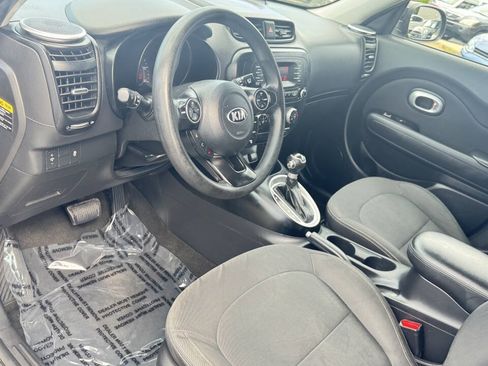 Used 2014 Kia Soul FWD image 21