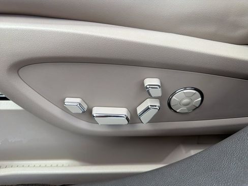 Used 2021 Lincoln Nautilus Reserve w/ Equipment Group 201A AWD/4WD image 28