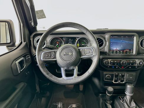 Used 2023 Jeep Wrangler Sahara w/ Cold Weather Group image 17