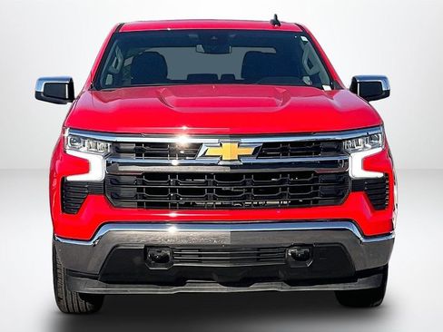 Used 2025 Chevrolet Silverado 1500 LT AWD/4WD image 2
