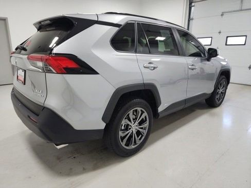 Certified 2022 Toyota RAV4 XLE Premium image 12