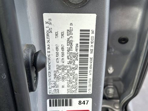 Used 2019 Toyota Tacoma TRD Sport w/ Technology Package RWD image 31