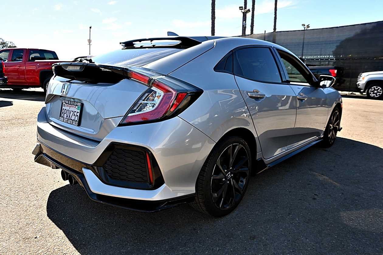 Used 2017 Honda Civic Sport image 7