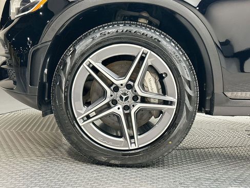 Used 2022 Mercedes-Benz GLC 300 4MATIC image 17