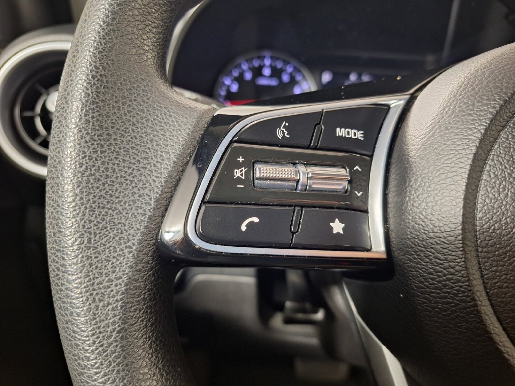 Used 2023 Kia Forte LXS w/ LXS Technology Package FWD image 17