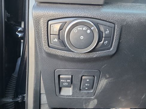 Used 2020 Ford F150 Platinum image 22