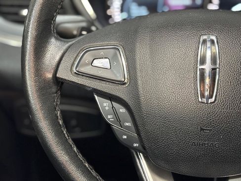 Used 2016 Lincoln MKC Premiere image 27